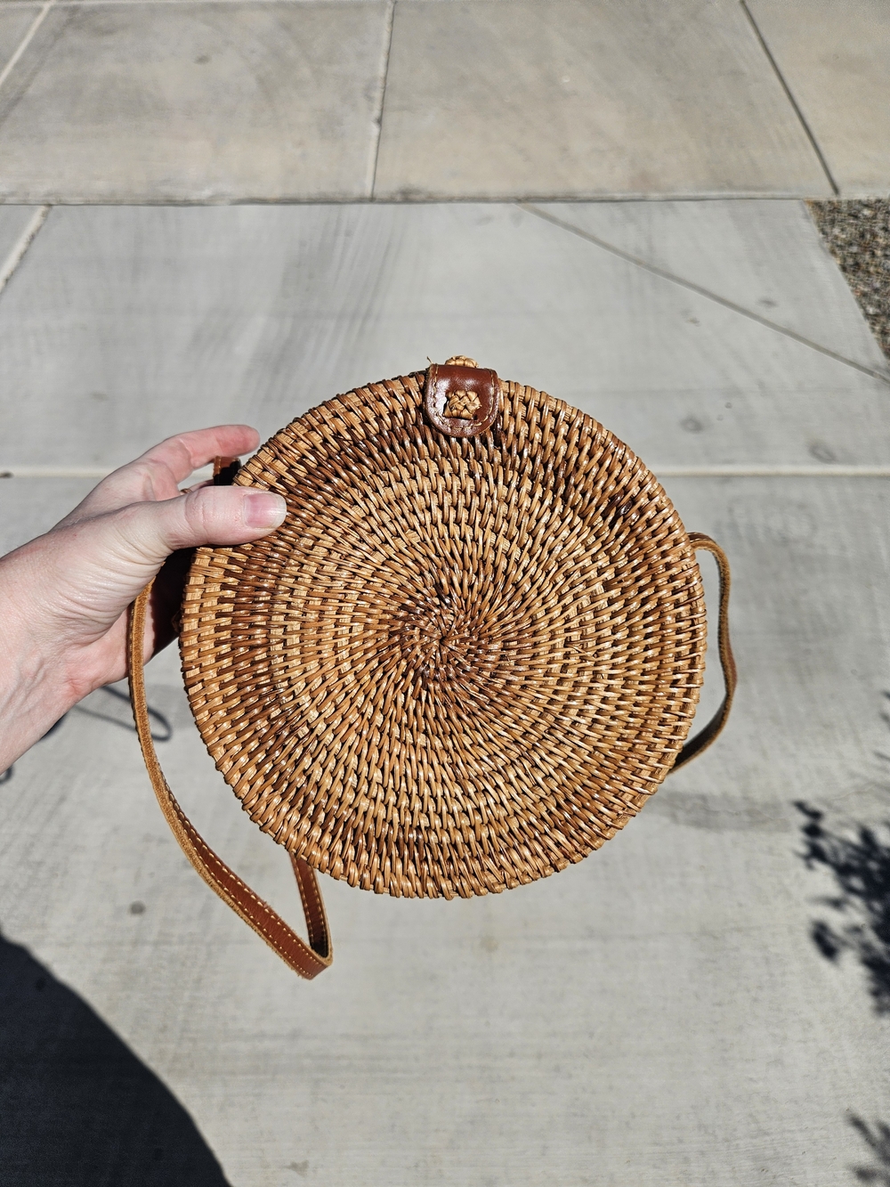 Woven Round Rattan Crossbody Bag - Tan
